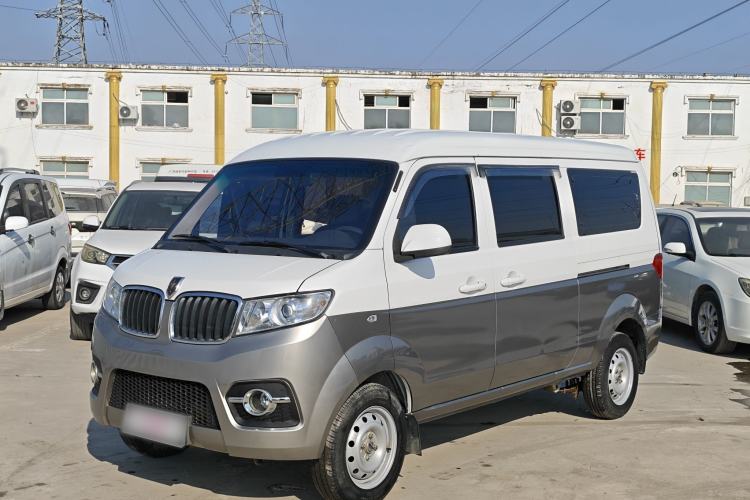 Used Jinbei Hiace X30 2023 1.5L Wealthy-Style Passenger Van 5/6/7-Seater Non-Air-Conditioned Version SWC15M