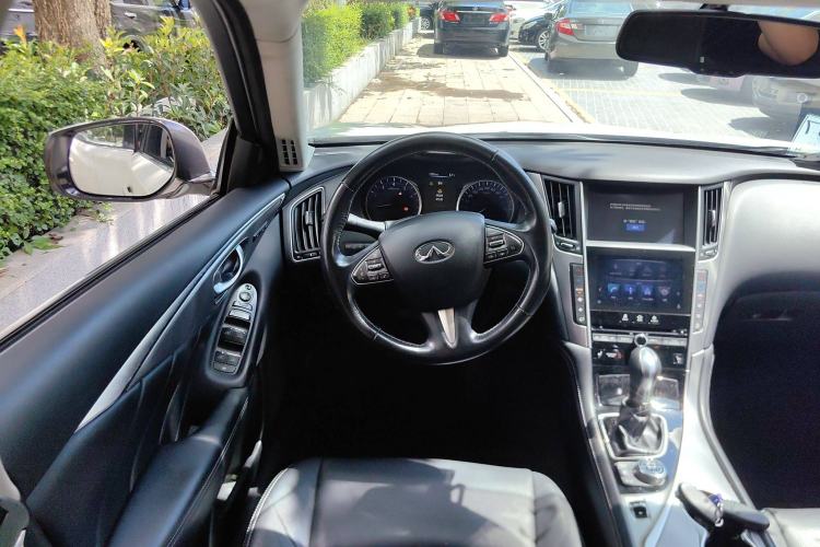 Used Infiniti Q50 2014 2.0T Luxury Edition