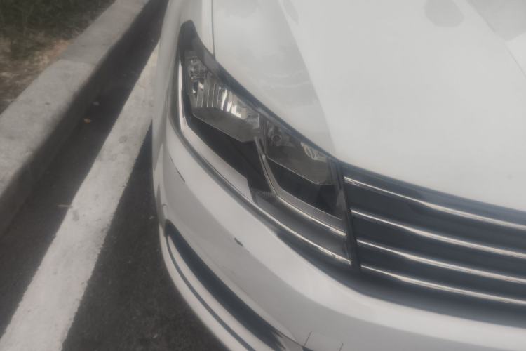 Used Volkswagen Gran Lavida 2015 1.6L Automatic Fashion Edition
