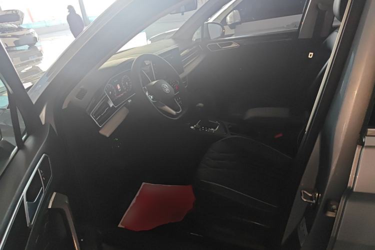 Used Volkswagen Tiguan L 2022 330TSI Automatic Two-Wheel Drive Smart Edition
