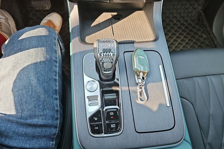 Used GAC Trumpchi GS8 2022 Flagship Series 2.0 TGDI Two-Wheel-Drive Prestige Edition (7 Seats) Gear Lever