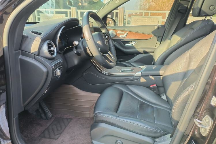 Used Mercedes-Benz GLC 2021 GLC 300 L 4MATIC Dynamic Model Interior 3