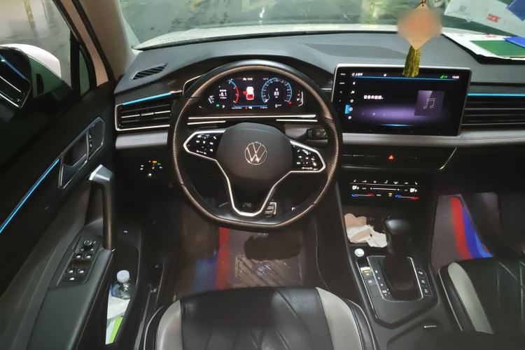 Used Volkswagen Tiguan L 2022 330TSI Automatic Two-Wheel Drive R-Line Flagship Edition Steering Wheel