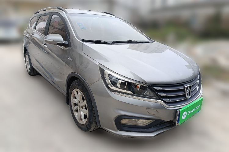 Used Baojun 310W 2017 1.5L Manual Fashion Model China V Front Right 45 Deg