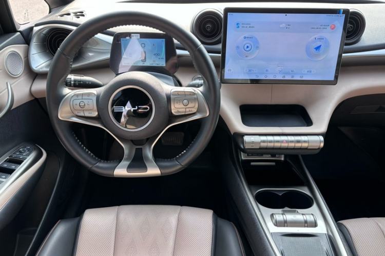 Used BYD Dolphin 2023 420 km Fashion Edition