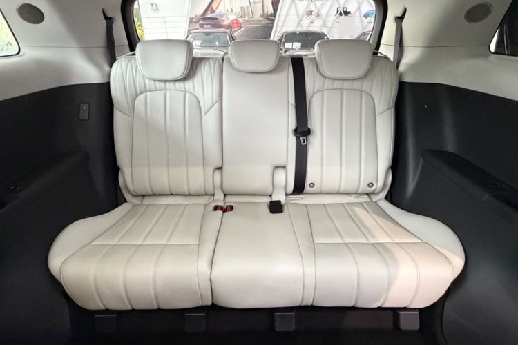 Used VOYAH Dream 2025 PHEV Four-Wheel-Drive Flagship Kunpeng Edition Interior 10