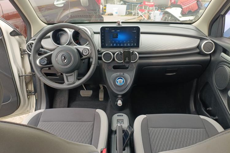 Used ORA Black Cat 2019 351 km Family Edition
