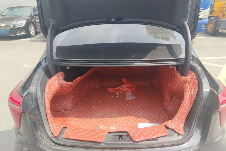 Used Hongqi H5 2024 2.0T Automatic Smart Connect Flagship Edition Trunk