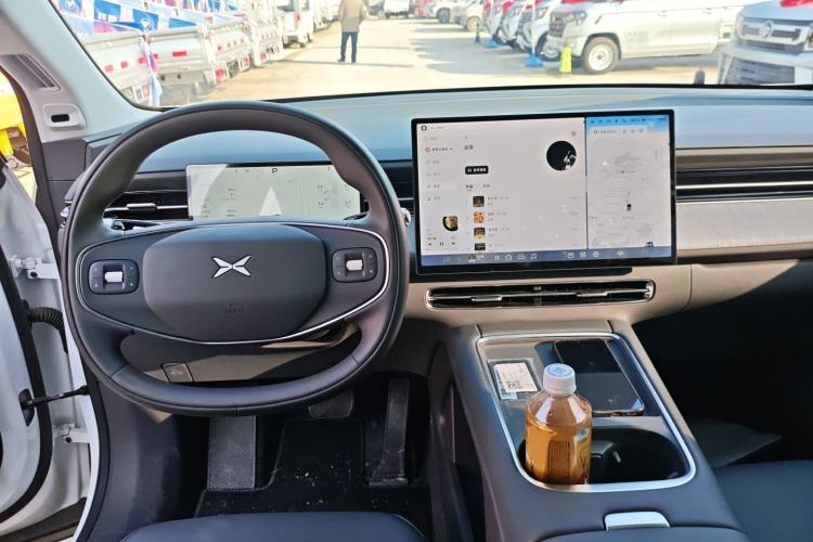 Used XPeng G6 2025 625 Long-Range Max Flagship Edition Interior 2