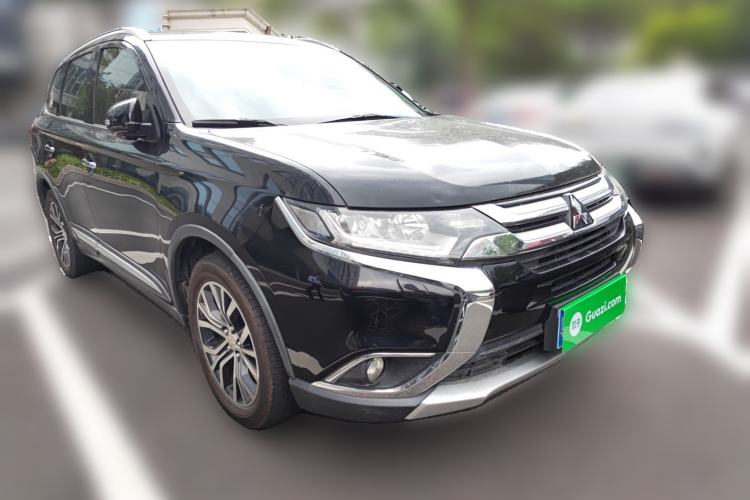 Used Mitsubishi Outlander 2016 2.4L 4x4 Luxury Edition 7-Seater
