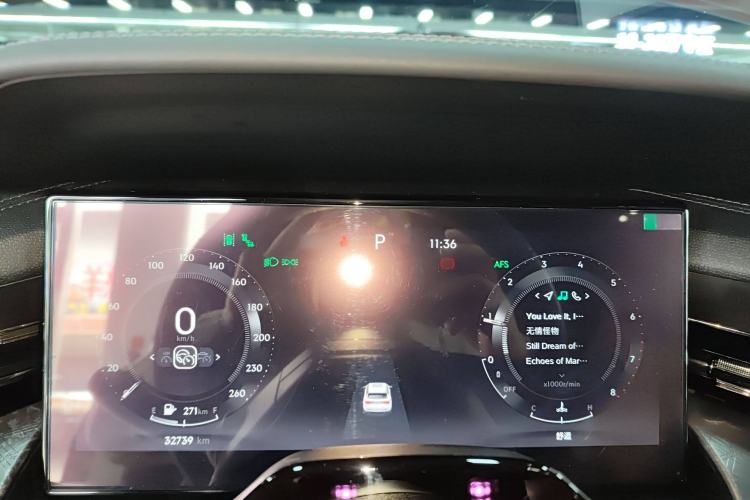 Used Lynk & Co 09 2021 2.0T Halo Six-Seater
