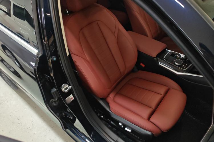 Used BMW 3 Series 2021 Second Facelift 325Li M Sport Package
