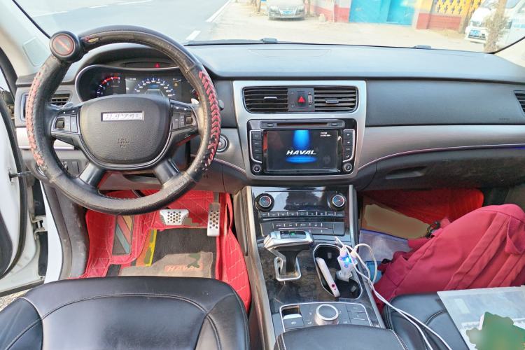 Used Haval H8 2017 2.0T Gasoline 4x4 Smart Enjoyment Version
