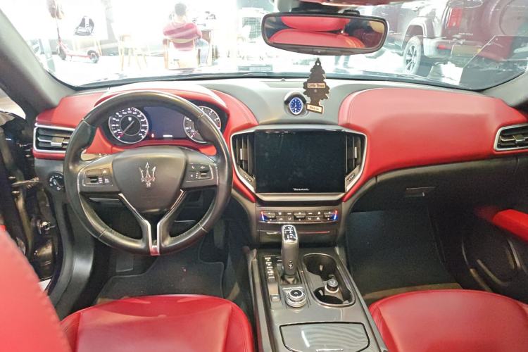 Used Maserati Ghibli 2021 2.0T Sharp Edition
