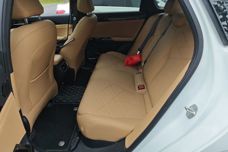 Used Geely Galaxy L6 2024 125km PLUS Dragon Edition
