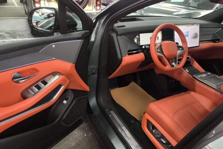 Used BYD Tang L 2025 DM 175KM Drone Player Edition