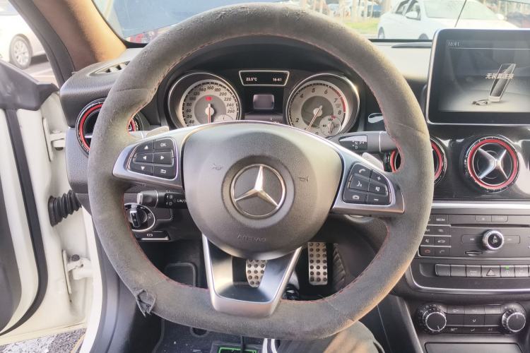 Used Mercedes-Benz CLA 2015 CLA 220 4MATIC
