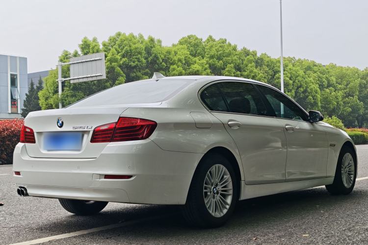 Used BMW 5 Series 2014 525Li Leading Model Exterior 9