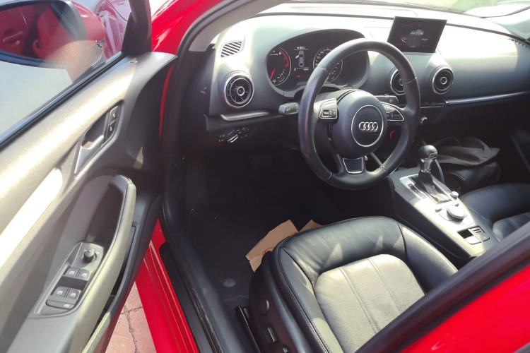 Used Audi A3 2014 Limousine 35 TFSI Automatic Fashion Model