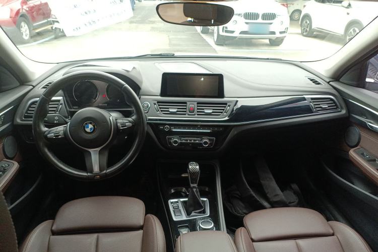 Used BMW 1 Series 2019 118i M Sport Package Center Console