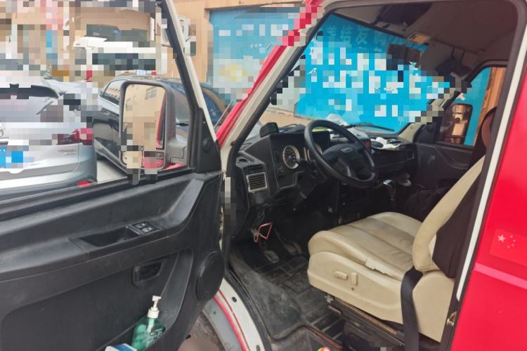 Used Iveco Daily 2017 2.5T A35 Passenger Van 5-7 Seats Model 47Z5