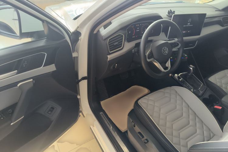 Used Volkswagen Tayron 2023 300TSI Two-Wheel-Drive Luxury Plus Advanced Edition
