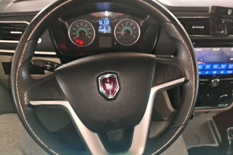 Used Jinbei New Hiace S 2023 1.5L Wealth Edition Van 2/5-Seater Non-Air-Conditioned Version SWC15M
