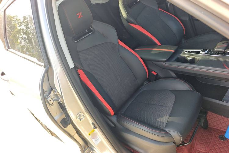 Used Oshan Z6 2022 Blue Whale 1.5T DCT Luxury Model
