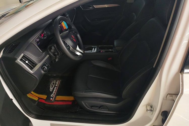 Used Roewe i6 2019 PLUS 1.6L CVT 4G Connected Flagship Deluxe Edition
