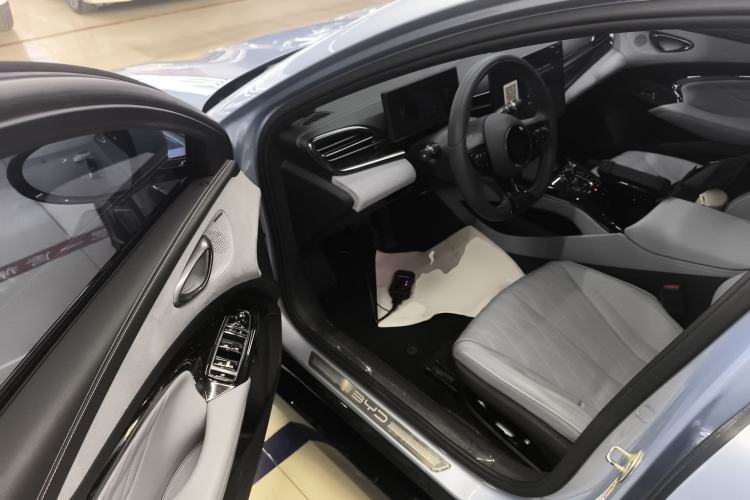 Used BYD Seal 2022 700 km Long-Range Rear-Wheel-Drive Version