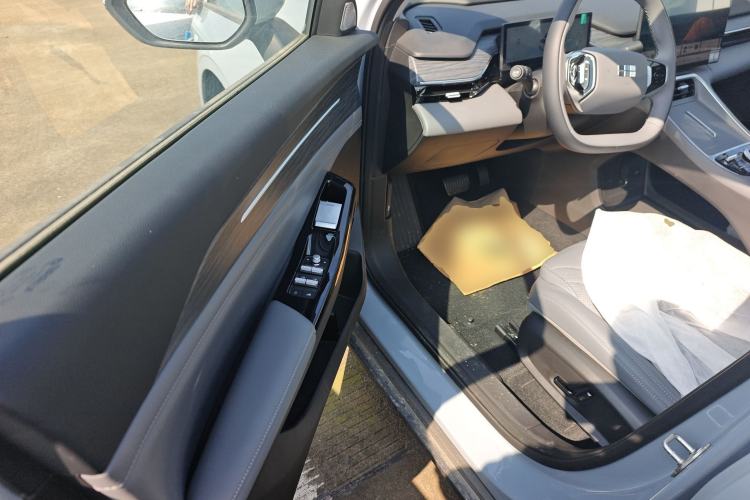 Used Geely Galaxy L6 2025 EM-i 140km Explorer+ Edition Driver Seat