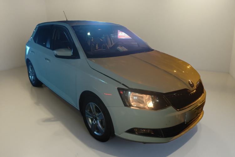Used Skoda Fabia 2015 1.4L Automatic Chuanxing Edition
