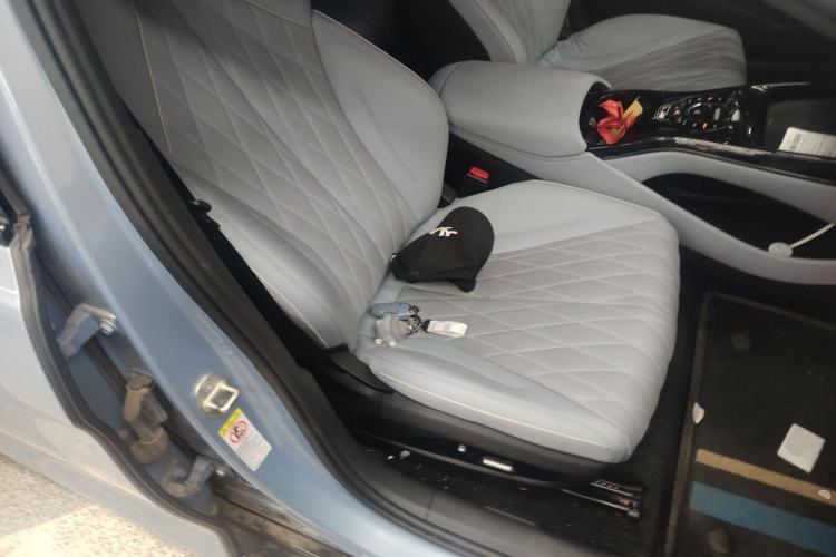 Used BYD Seal 2022 650 km All-Wheel-Drive Performance Version
