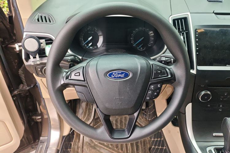 Used Ford Edge 2016 EcoBoost 245 Two-Wheel-Drive Titanium 5-Seater