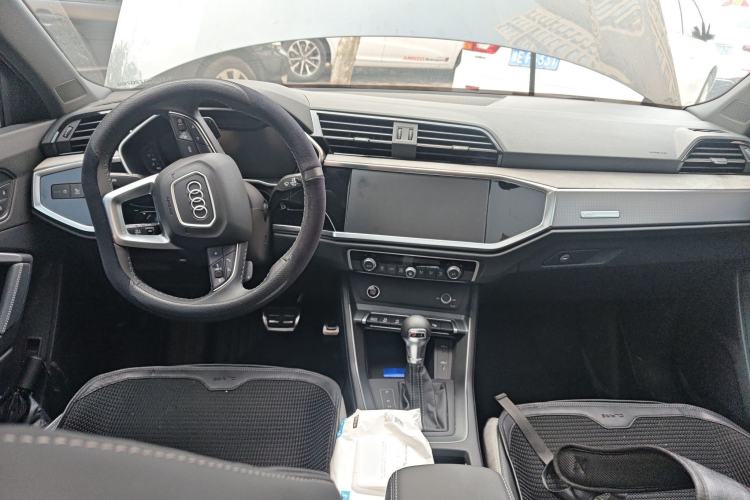 Used Audi Q3 2024 40 TFSI Fashion Dynamic Model