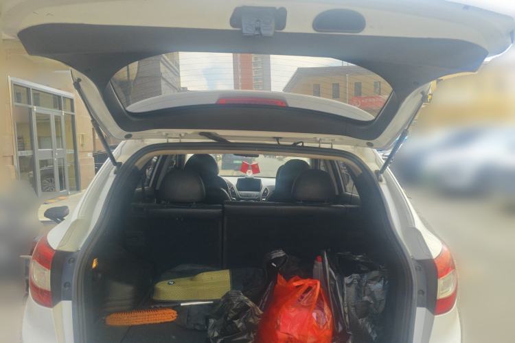 Used Hyundai ix35 2013 2.0L Automatic Two-Wheel Drive Smart GLS China IV Standard