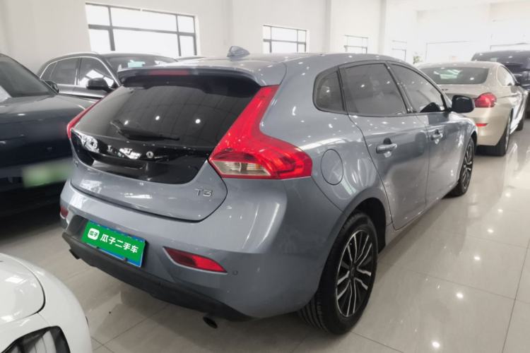 Used Volvo V40 2019 T3 Zhiyi Edition
