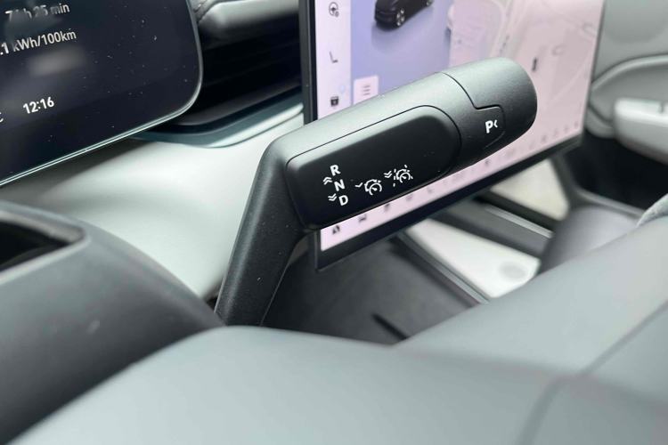 Used Zeekr 007 2025 Long-Range Rear-Wheel-Drive Intelligent Driving Version 100 kWh Interior 3