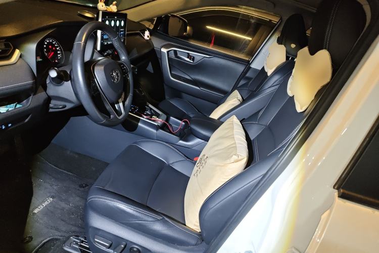 Used Toyota Wildlander 2022 2.0L CVT Two-Wheel Drive Luxury Edition Left Front Seat