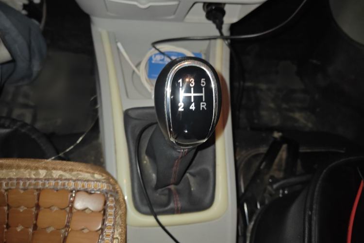 Used Jinbei New Hiace X30L 2023 1.5L Super-Enjoyment Edition Passenger Van 5/6/7-Seater Non-Air-Conditioned Version SWC15M