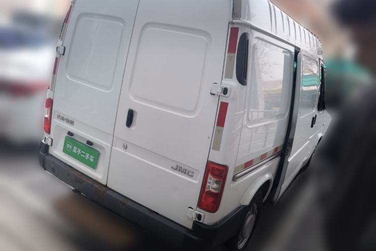 Used JMC Transit 2019 2.8T Commercial Version Short Wheelbase Mid-Roof 3-Seater China VI Standard JX493