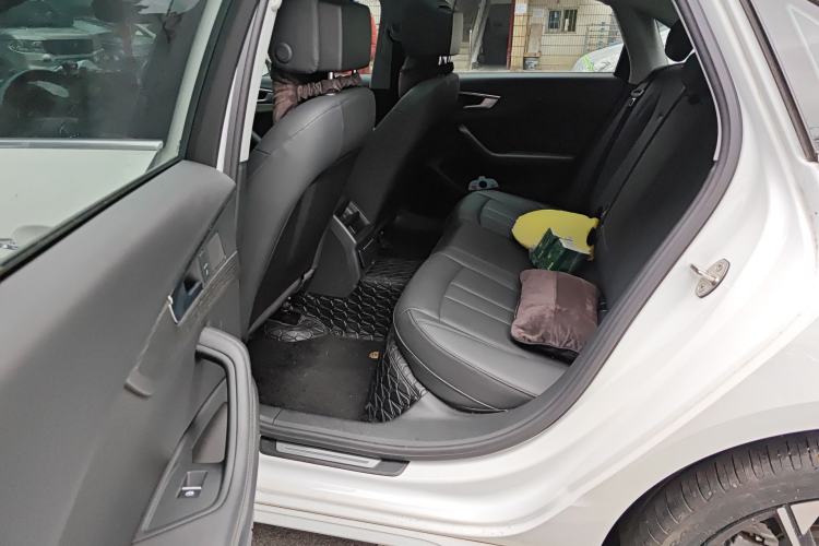 Used Audi A4L 2022 40 TFSI Stylish and Elegant Edition Left Rear Seat