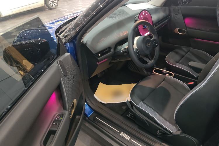 Used MINI Electric COOPER 2024 456km COOPER E Classic Edition Driver Seat