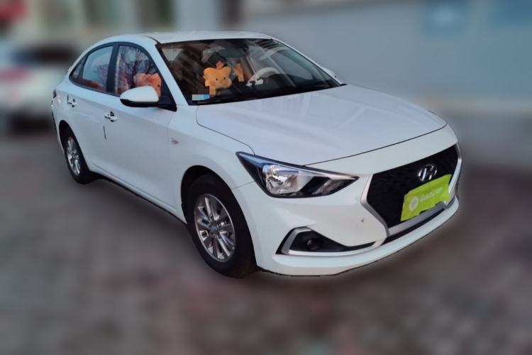 Used Hyundai Celesta 2018 1.6L Automatic GL Enjoyment Edition China VI compliant Front Right 45 Deg