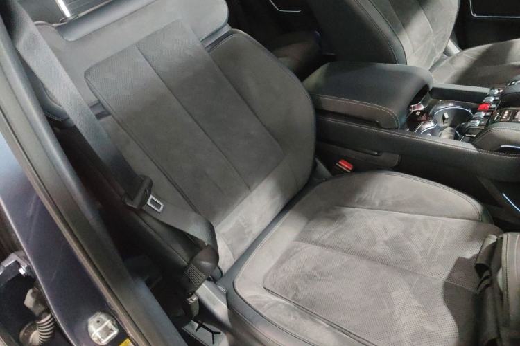 Used Formula Leopard 5 2023 Cloud Ride Flagship Edition Right Front Seat