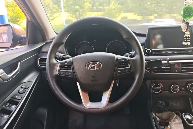 Used Hyundai Celesta 2017 1.6L Automatic Enjoyment Version GLS
