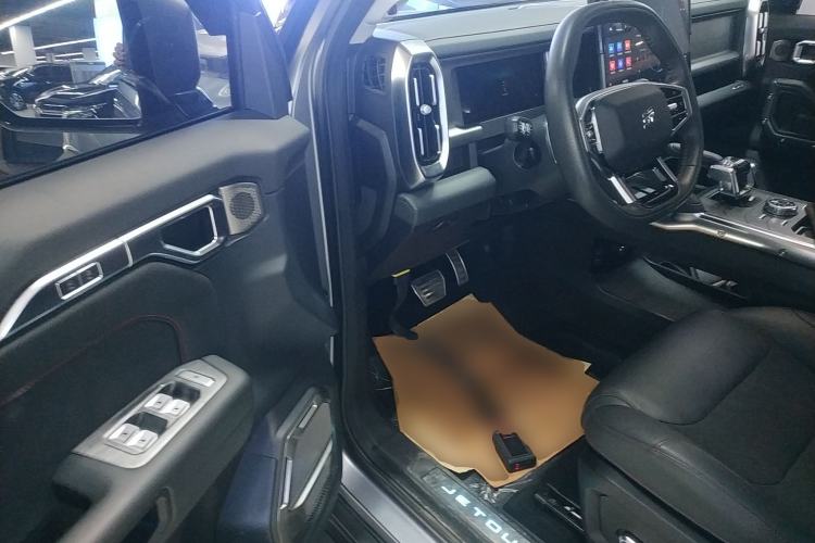 Used JETOUR Traveler 2023 2.0T Four-Wheel Drive Conqueror
