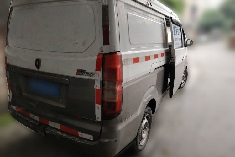 Used Jinbei New Hiace X30L 2016 1.5L Wealth Edition DLCG14 Rear Right 45 Deg