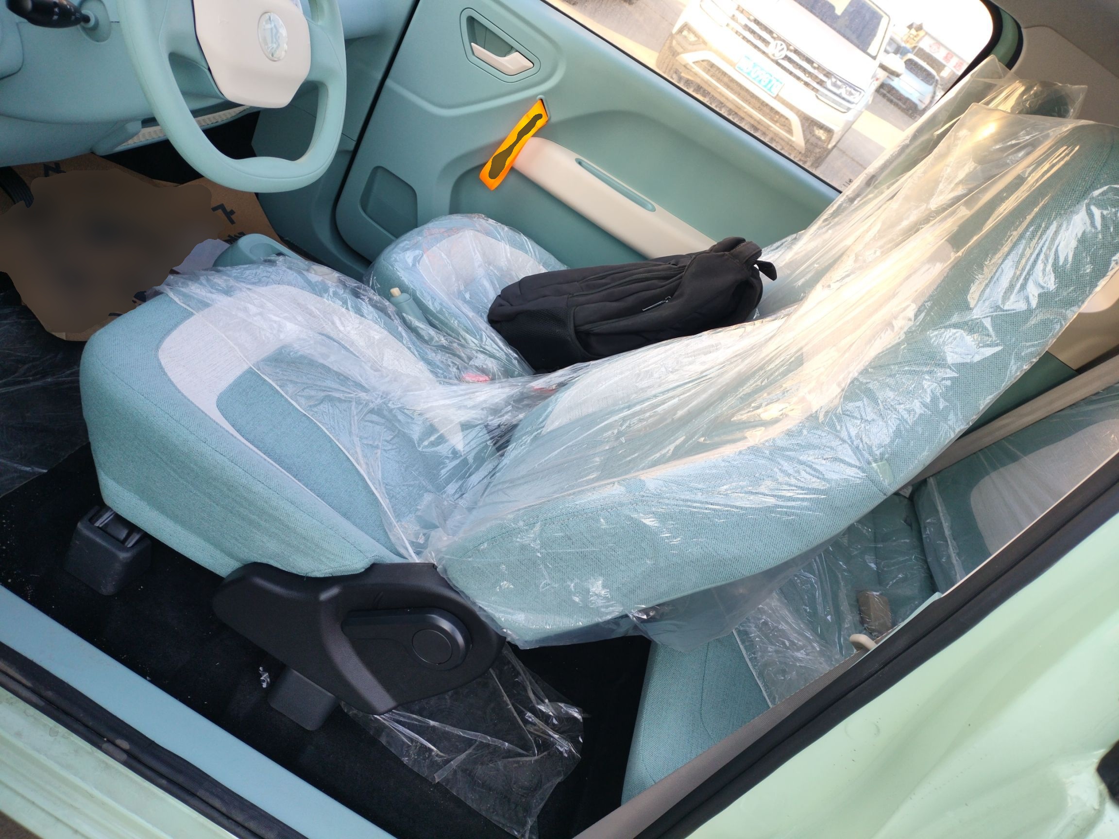 Переднее сиденье в автомобиле