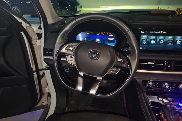 Used CHANGAN CS95 2021 2.0T Two-Wheel Drive Luxury Version Steering Wheel